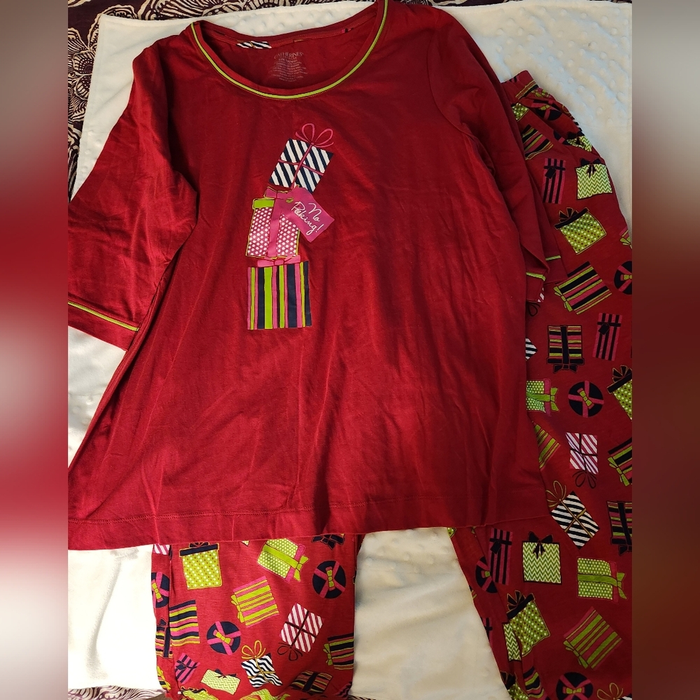 NWT PJs Christmas 🎄 Sleepware Set